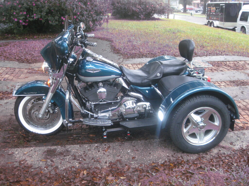 Road king classic side aquat1610 gary thomas 008